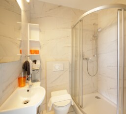 835943478 - Gallery