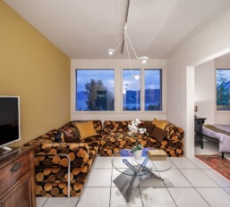 418511781 - Gallery