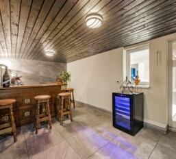 1388166174 - Gallery