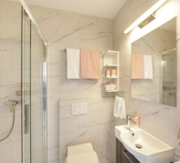4160973235 - Gallery