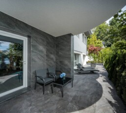 3720238132 - Gallery