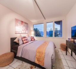 1662751609 - Gallery